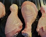Foto del paso 1 de la receta: Muslitos de pollo con patatas y salsa de almendras