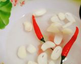 Hình bước làm 2 của món Dưa chua từ bạc hà