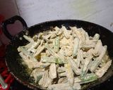 A picture of step 2 of Crispy Besani bhindi fry.