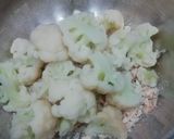A picture of step 5 of Kurkuri cauliflower fritters.