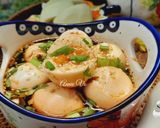 Hình bước làm 4 của món Trứng ngâm sốt mì trộn