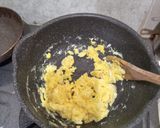 Foto langkah ke 2 dari resep Sup Timun Telur.