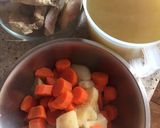 Vadas zsemlegombóccal (sertéshúsból) recept fázis 2 fotója