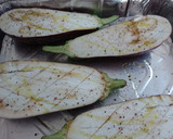 Foto del paso 1 de la receta: Berenjena rellena vegana