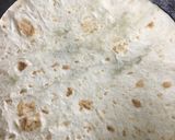 Gambar langkah 4 resipi Tortilla Bawang Putih bersama Ayam / Chicken Garlic Wrap.