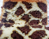 A picture of step 8 of Leopard print Bread.