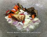 Foto langkah ke 1 dari resep Tumis Tulangan Ayam Kecap Pedas.