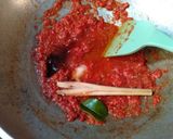 Foto langkah ke 3 dari resep Telur Ceplok Bumbu Bali Tidak Pedas 2022.