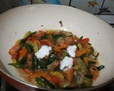 Foto langkah ke 2 dari resep Ikan Asin masak cabe.