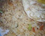 Foto langkah ke 10 dari resep Nasi goreng daun jeruk purut.