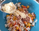 Foto del paso 3 de la receta: Patatas rellenas marinera (cena o almuerzo frío y #fácil)