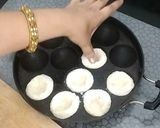 A picture of step 4 of Bread pizza cups.