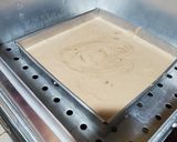 Foto langkah ke 7 dari resep Bolu Coklat Batik Kukus.
