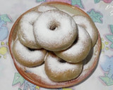Foto langkah ke 7 dari resep Donat | Tanpa Telur, Tanpa Susu, Tanpa Mixer & 1x Proofing.