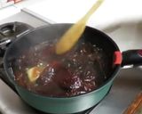 Foto del paso 2 de la receta: Cola de res en adobo