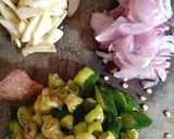 Foto langkah ke 2 dari resep Tumis Tempe Kecap Cabe Hijau.