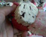 Foto langkah ke 5 dari resep Bolu Kukus Mekar Buah Naga.