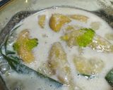 Gambar langkah 4 resipi Pengat Pisang Sagu Hijau.