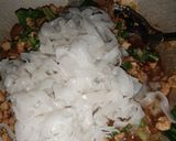 Foto langkah ke 6 dari resep Kwetiauw goreng.