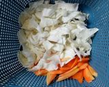 Foto langkah ke 3 dari resep Bihun goreng bakso ikan.