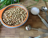 Foto del paso 1 de la receta: Lentejas a las “finas hierbas” con huevo poche