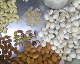 मेवा पाग (Mewa Pag recipe in Hindi) रेसिपी चरण 1 फोटो