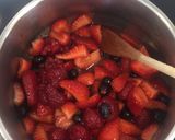 Foto do passo 1 de Gelado de Amareto com Frutos Silvestres