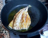 Foto del paso 7 de la receta: Cola de jurel blanco de roca con salteado de chimichurri