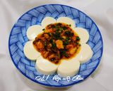Hình bước làm 2 của món Đậu hũ non sốt tôm nấm đông cô
