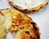 A picture of step 3 of Garlic and herbs cream cheese.