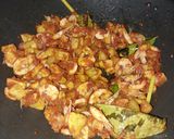 Foto langkah ke 5 dari resep Sambalado Kentang & Udang.