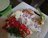 Foto langkah ke 2 dari resep Tumis Cumi Asin 🦑.