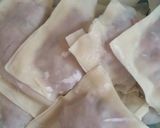A picture of step 2 of Wonton Noodle Soup (Mì Vằn Thắn Sủi Cảo).