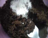 A picture of step 2 of Microwave Mini-Oreo cake (made with Oreo biscuits).