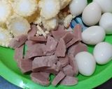 Foto langkah ke 1 dari resep Oseng Praktis Bakso, Telur puyuh & Janggel.