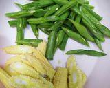 Foto langkah ke 1 dari resep Tumis 'bunjaseso' (BUNcis, JAgung SEmi SOsis).