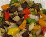 A picture of step 5 of Quick Stir-Fried Veggies with Leftover Steak.