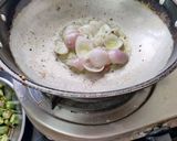 A picture of step 2 of Bhindi do pyaza.