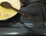 Foto langkah ke 4 dari resep Oseng Kulit Buah Naga.