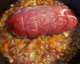 Foto del passaggio 4 della ricetta Roastbeff con sugo di verdure