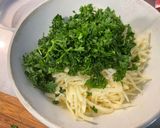 Une image de l'étape 22 de Gratin d’épinards au jambon, pignons de pin et floraline.