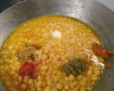 A picture of step 3 of Aloo tikki chat.