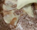 A picture of step 4 of Buttercream Chocolate Cupcakes.