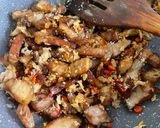 รูปขั้นตอนการทำที่ 3 ของ หมูสามชั้นคั่วพริกเกลือคีโต