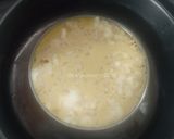 Foto langkah ke 3 dari resep Nasi Tim Isi Telur Ragout.