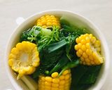 Foto langkah ke 3 dari resep Sayur bening jagung dan bayam.