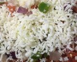 A picture of step 2 of Grilled bread pizza.