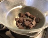 Une image de l'étape 2 de Bouchées de clémentines au chocolat.