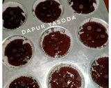 Foto langkah ke 3 dari resep Chocolate Custard Muffin.