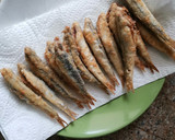 Foto del paso 4 de la receta: Boquerones frescos fritos